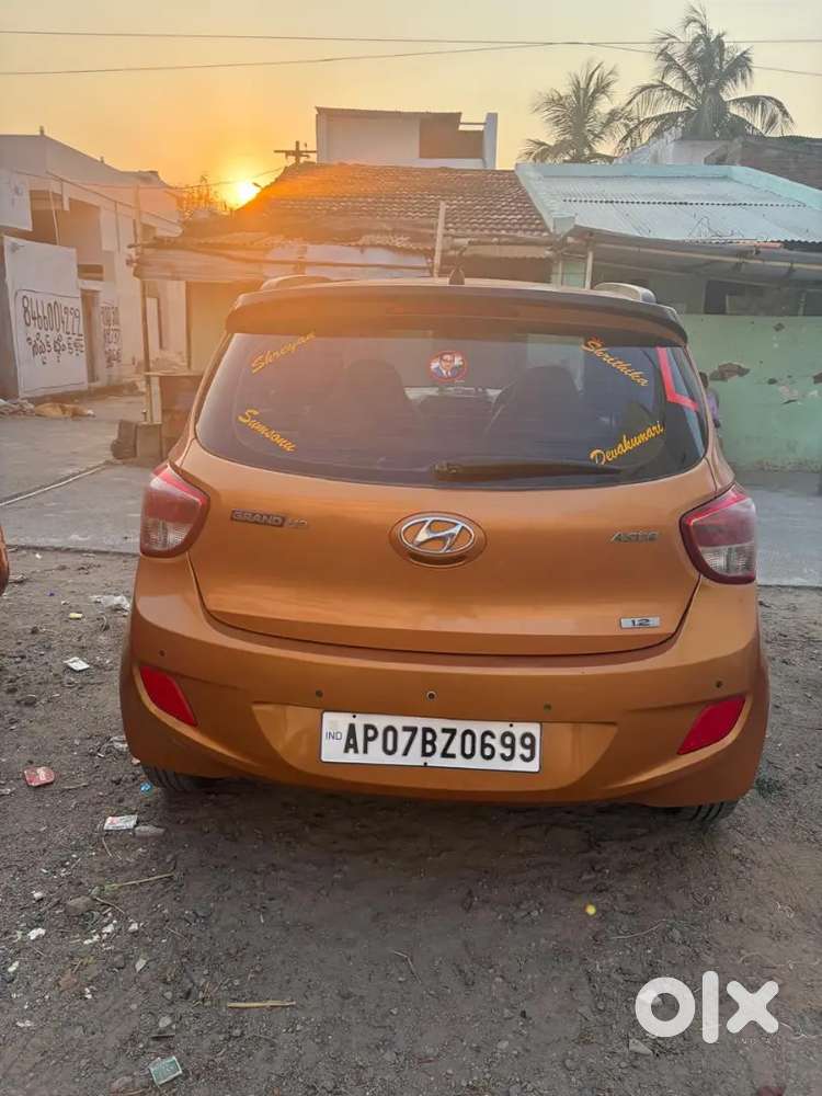 Hyundai Grand I10 2014 Petrol 122000 Km Driven