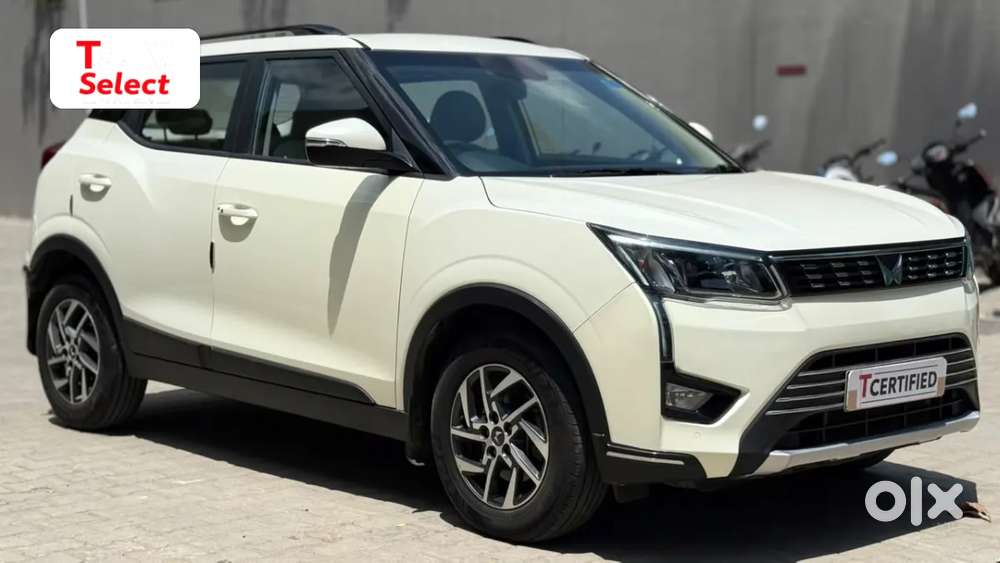 Mahindra Xuv300 1.2 W8 (o) Amt Petrol, 2022, Petrol