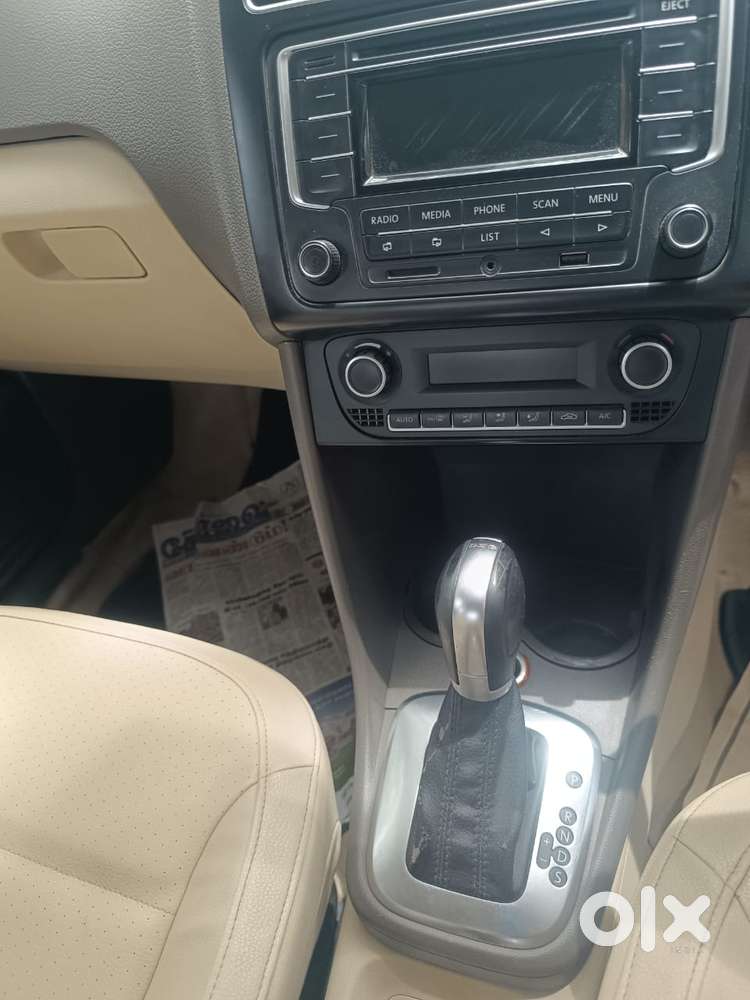 Volkswagen Vento 1.2 Tsi Highline At, 2014, Petrol