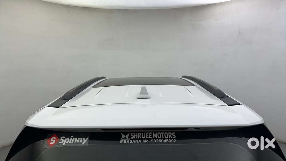 Mahindra Xuv700 2.2 Ax 5 Diesel At Str, 2023, Diesel