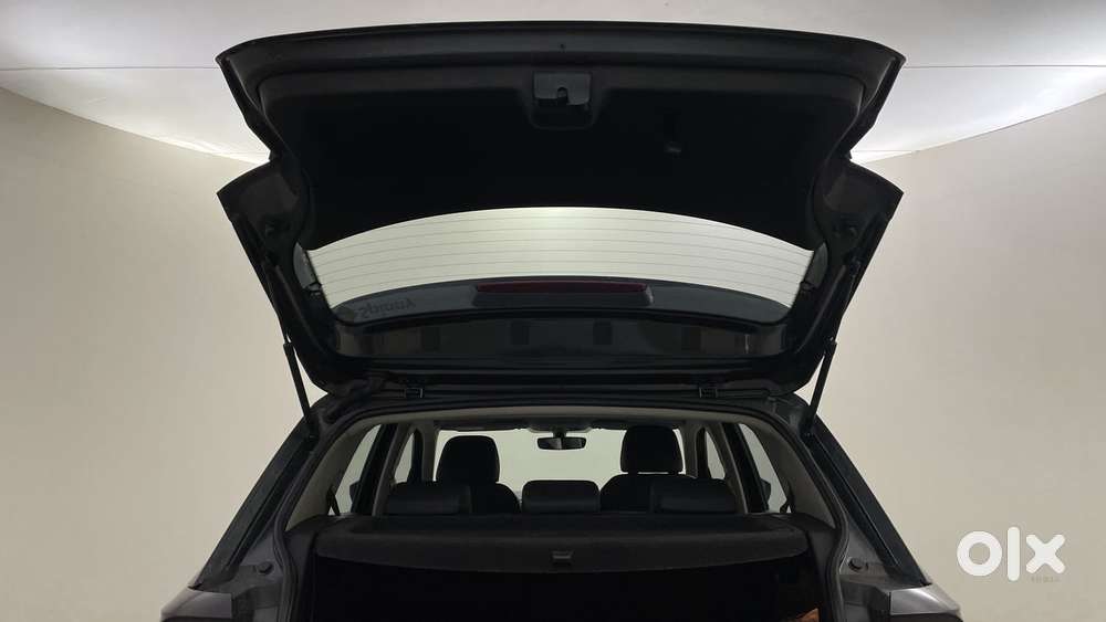 Volkswagen Taigun Topline 1.0 Tsi At (electric Seats), 2024, Petrol