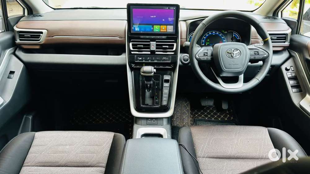 Toyota Innova Hycross 2.0 Vx (o) Hybrid 8 Str, 2026, Petrol