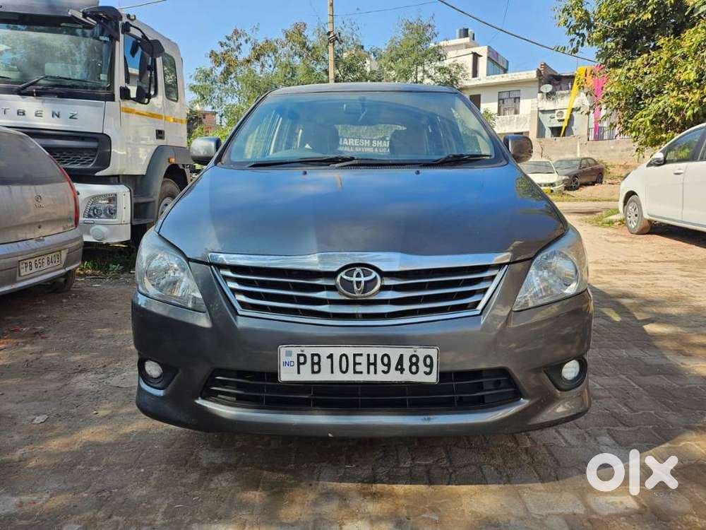 Toyota Innova 2.5 G (diesel) 7 Seater, 2012, Diesel
