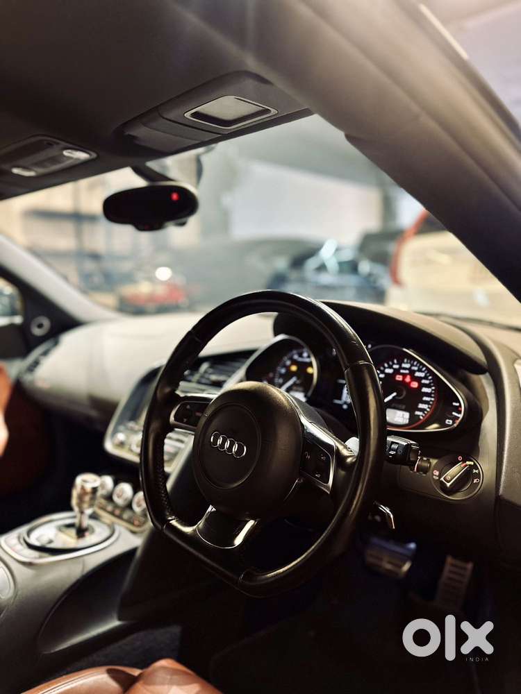 Audi R8 5.2 V10 Spyder, 2011, Petrol