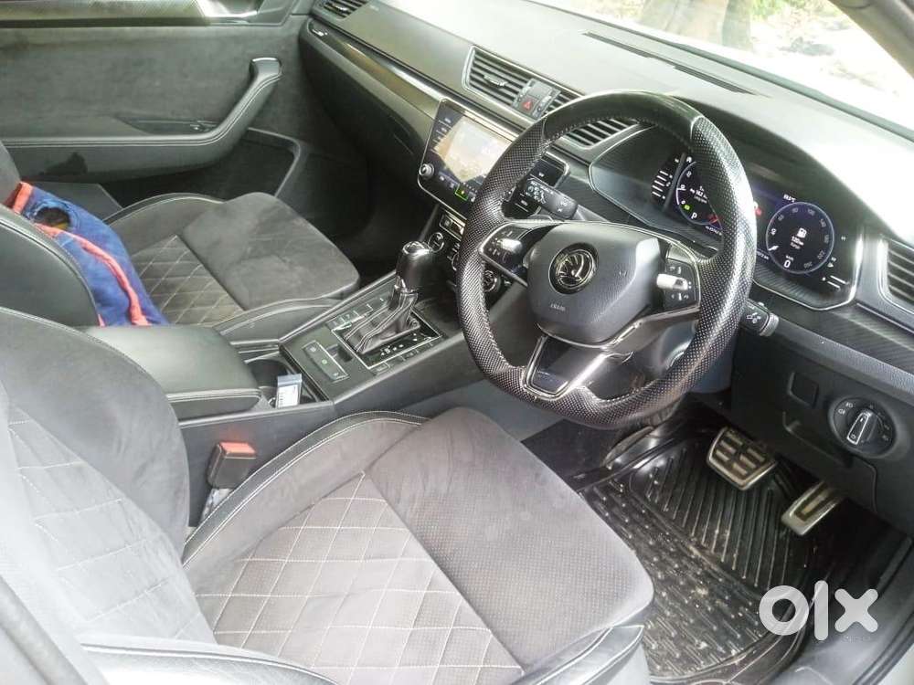 Skoda Superb Petrol 2022