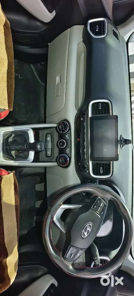 Hyundai Venue 2022 Petrol 16000 Km Driven