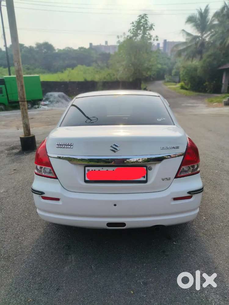 Maruti Suzuki Dzire 1.2 Vxi 2010