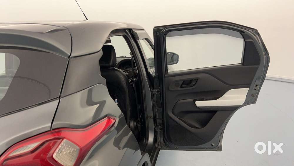 Tata Punch Accomplished, 2023, Petrol