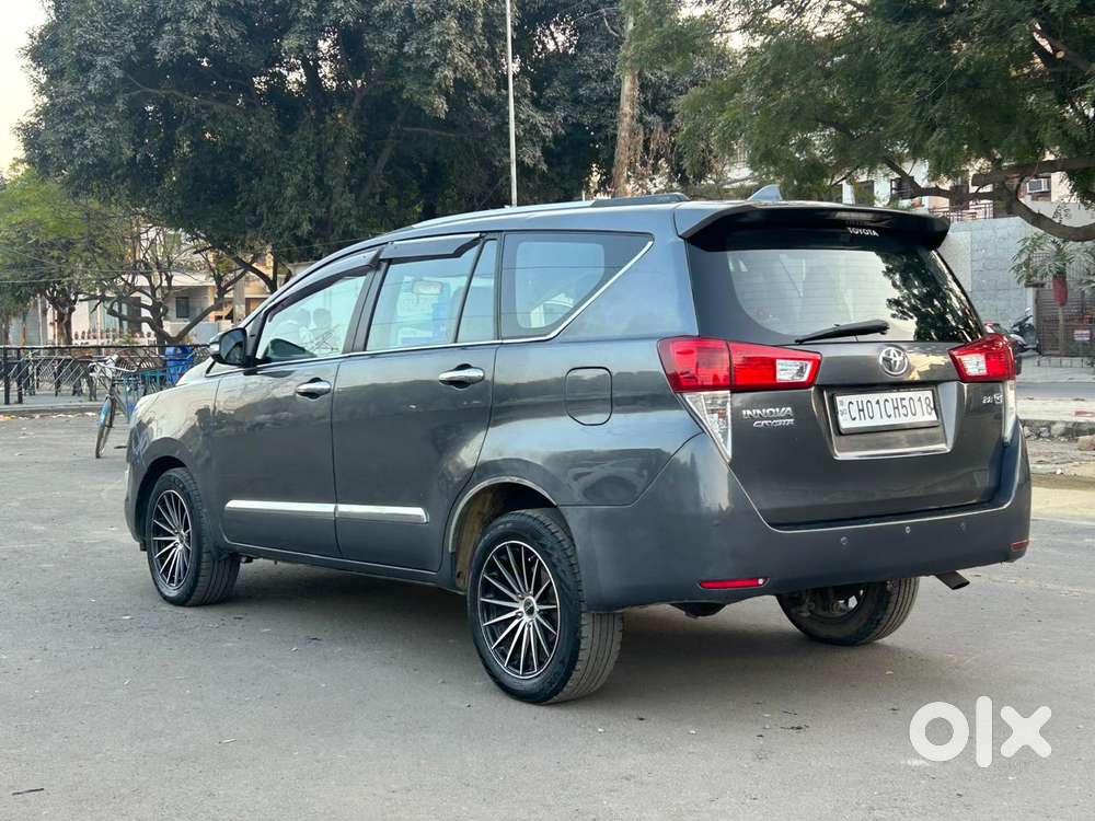 Toyota Innova Crysta [2016-2020] 2.4 Gx At 7 Str, 2016, Diesel