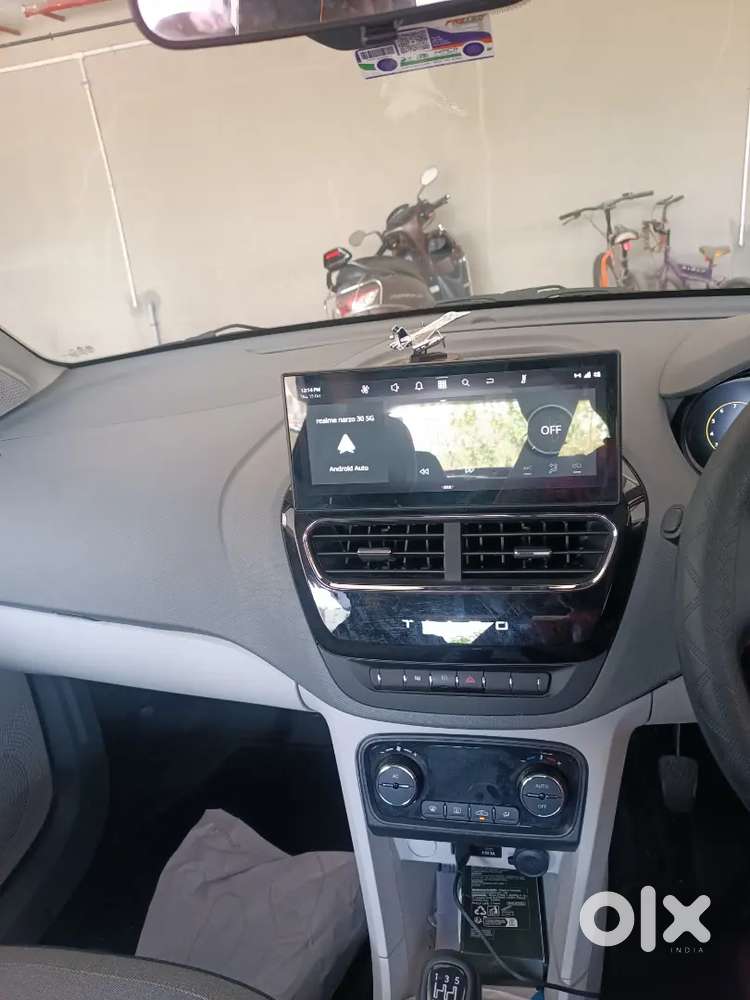 Tata Tiago 1.2 Revotron Petrol 2025