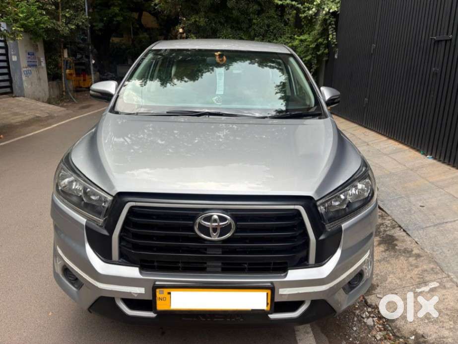 Toyota Innova Crysta 2.4 G Plus Mt 8 Str, 2024, Diesel