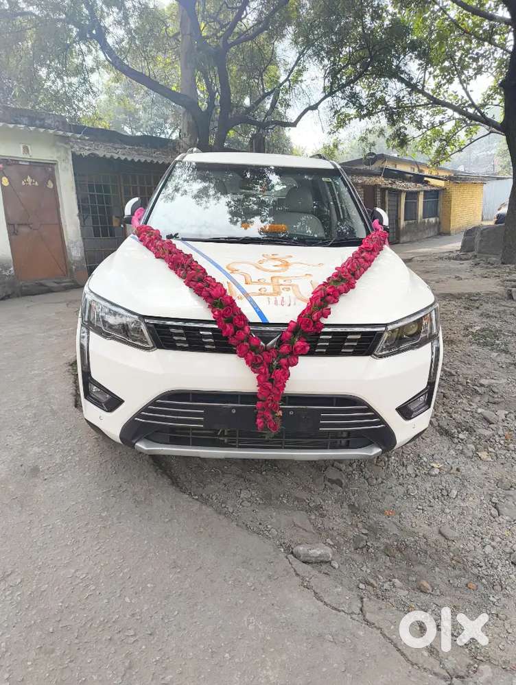 Mahindra Xuv300 1.2 W8 2025 With Vip Number