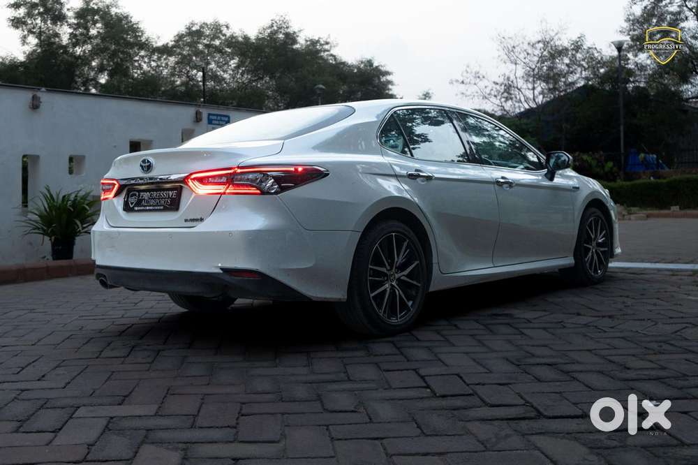 Toyota Camry Hybrid, 2024, Petrol