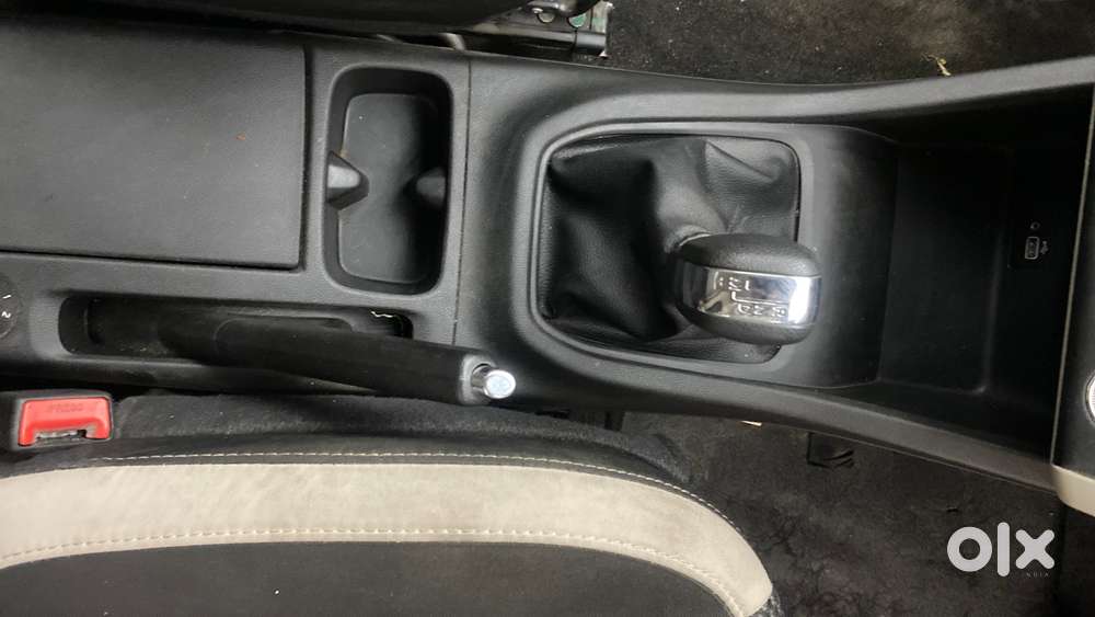 Renault Triber 1.0 Rxz Amt Dual Tone, 2021, Petrol