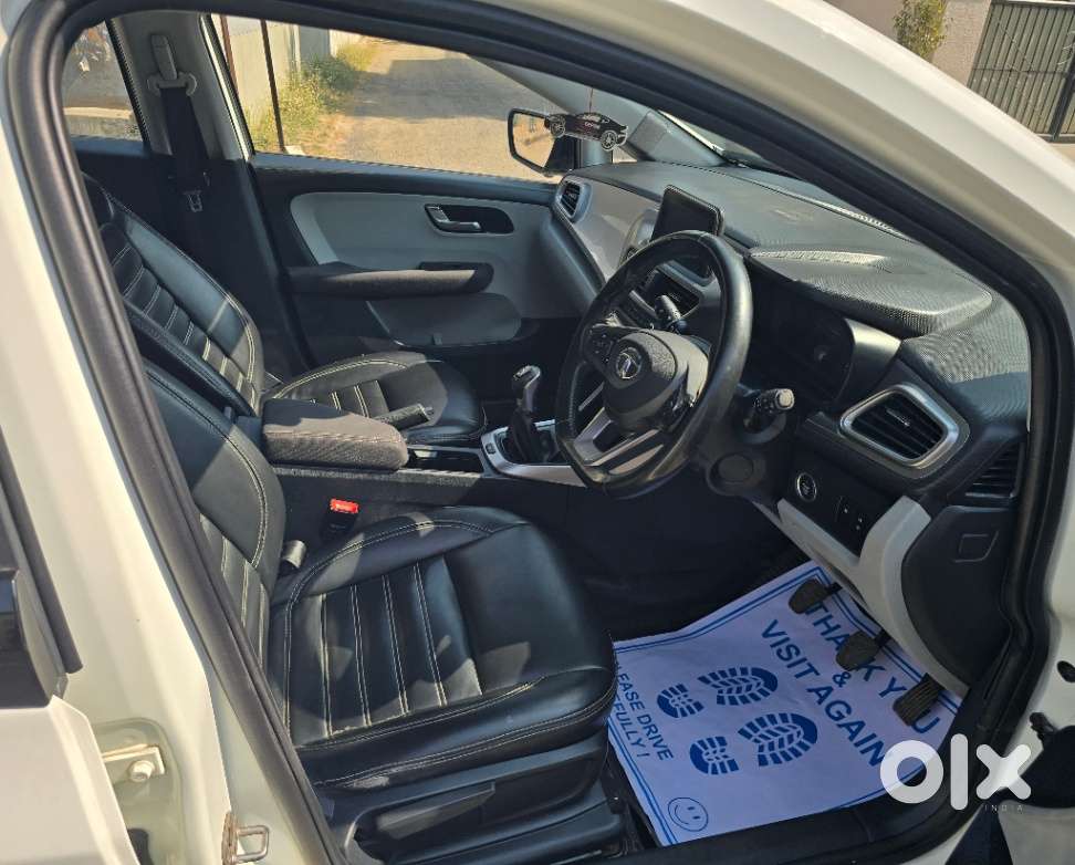 Tata Altroz Xz, 2020, Petrol