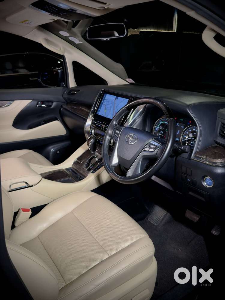 Toyota Vellfire Vip – Executive Lounge, 2023, Petrol