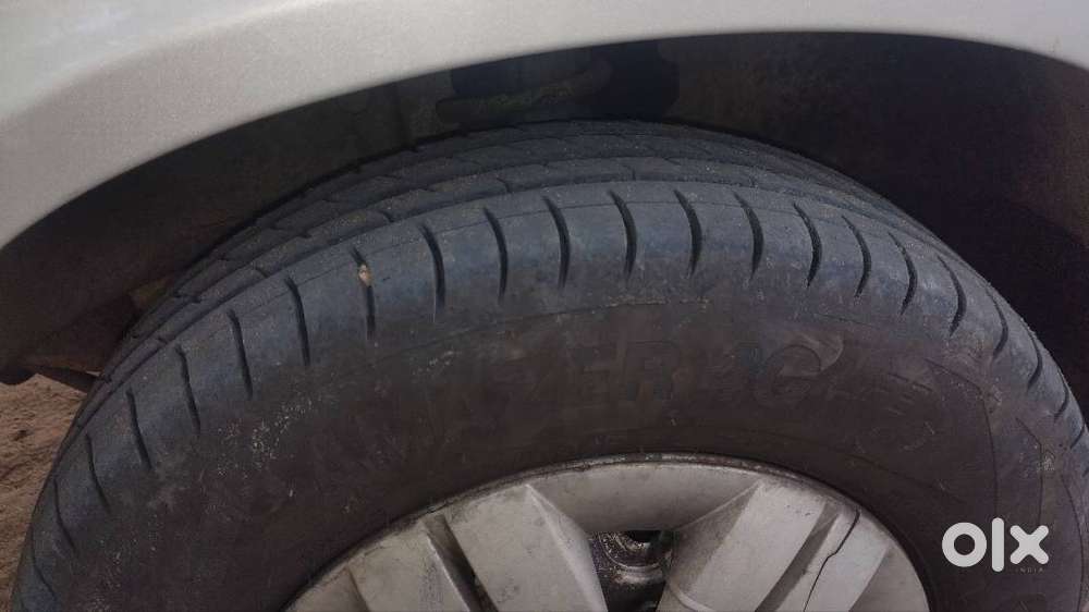 Insurance 2027 February,new Tyre ,non Ac,nan Lpg And Cnc, Owners 1