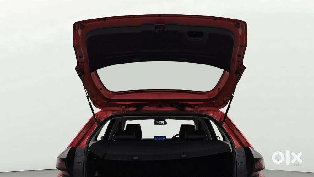 Tata Altroz Xz Plus (s), 2023, Petrol