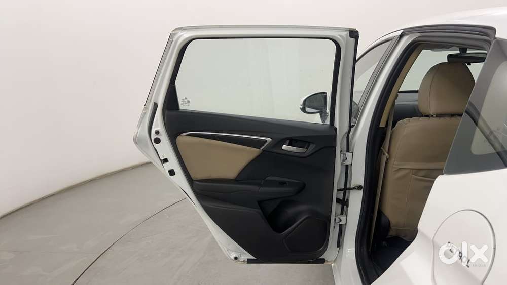 Honda Jazz [2020-2023] 1.2 V I-vtec Mt, 2017, Petrol