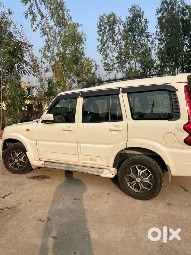 Mahindra Scorpio 2010 With Diesel And Automatic Transmission