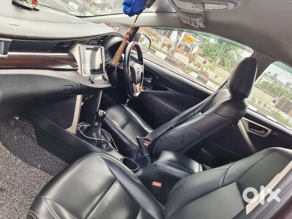 Toyota Innova Crysta 2.4 V 2016 Diesel