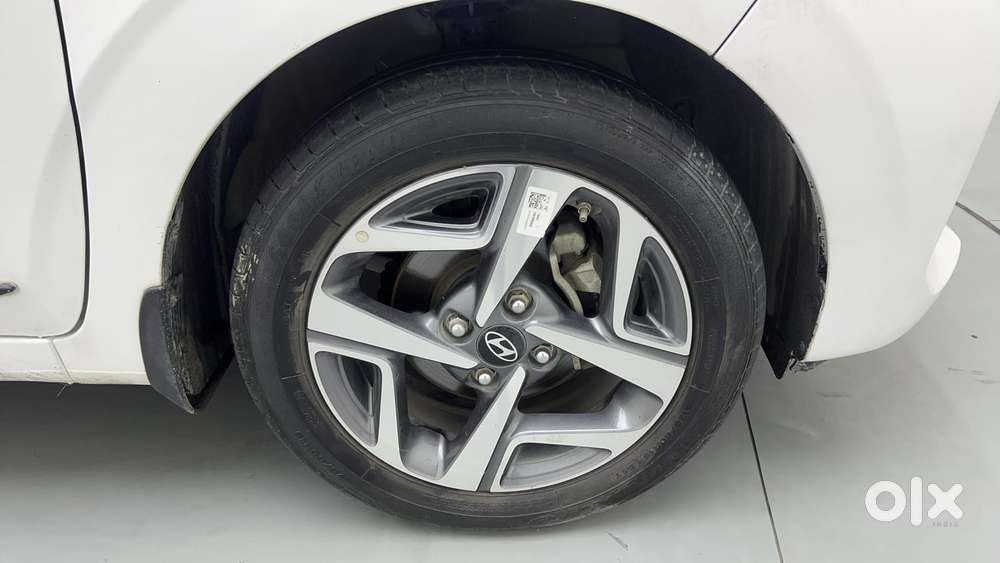 Hyundai Aura 1.2 Sx Cng, 2024, Cng & Hybrids