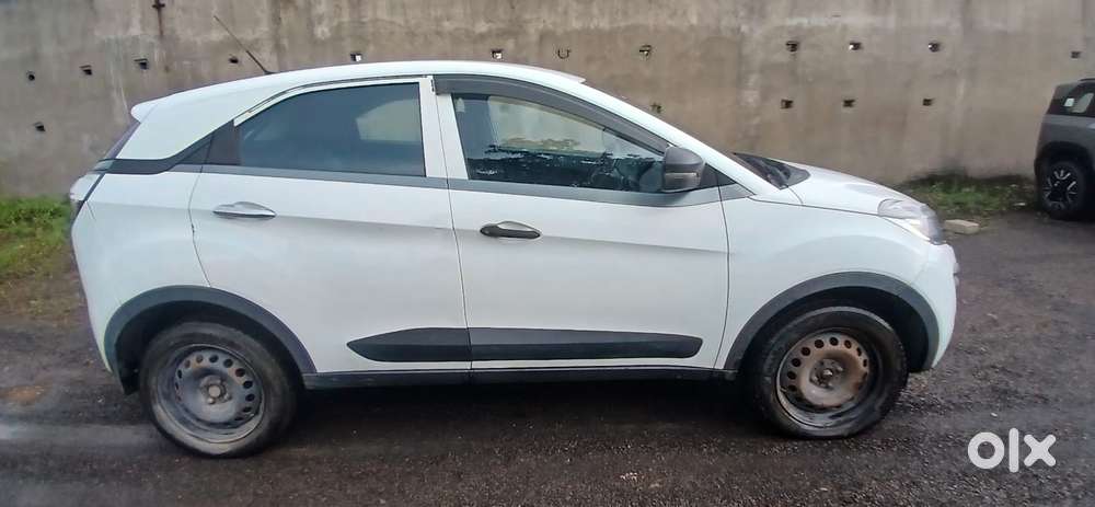 Tata Nexon 1.5 Revotorq Xm, 2018, Diesel