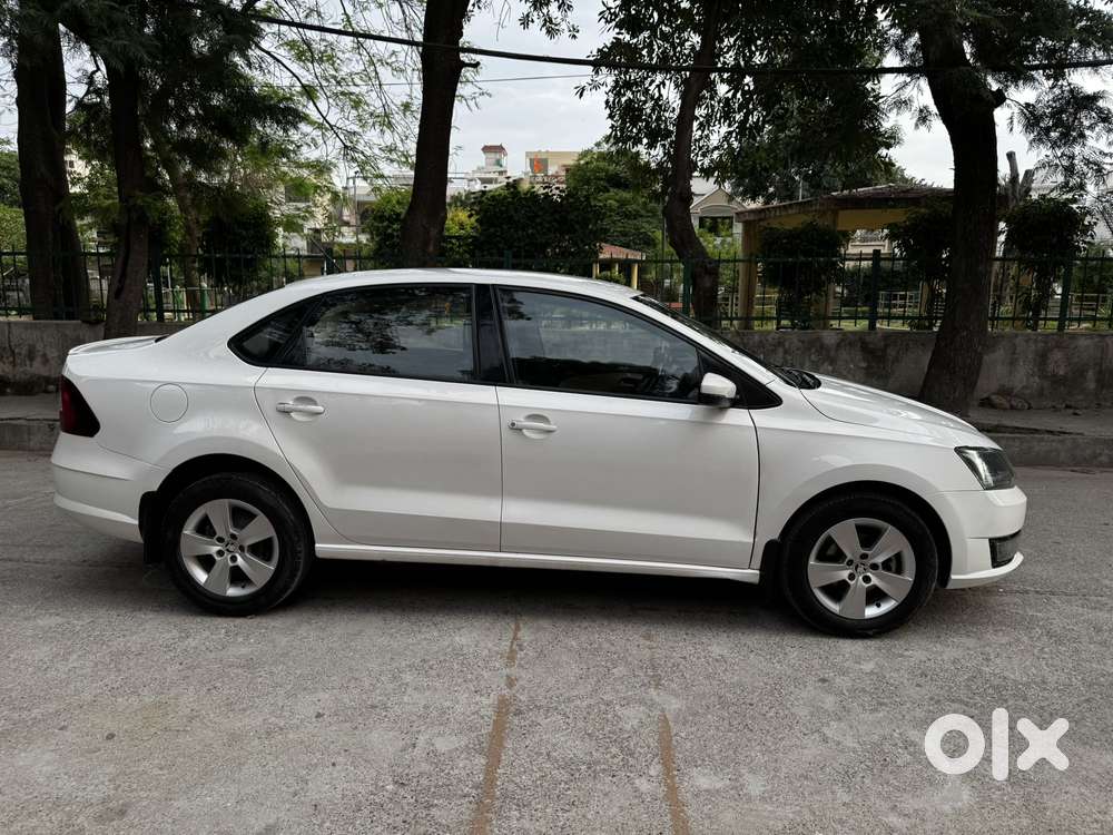 Skoda Rapid 1.6 Ambition Plus Tdi At, 2017, Diesel