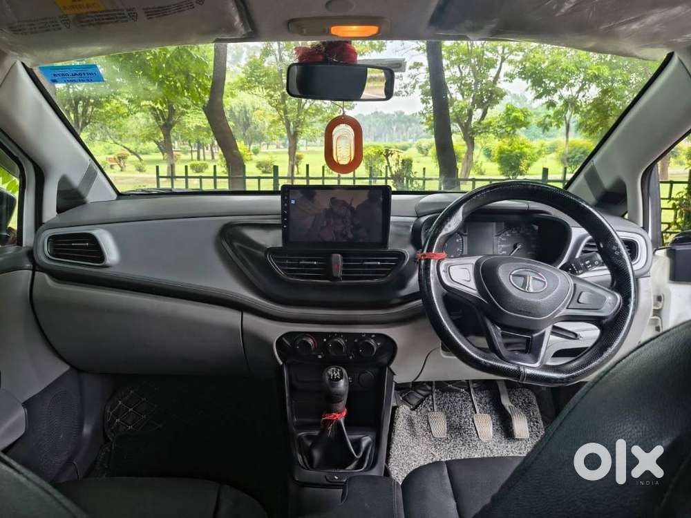 Govt. Officer Driven Tata Altroz Petrol (only 23,351 Km)