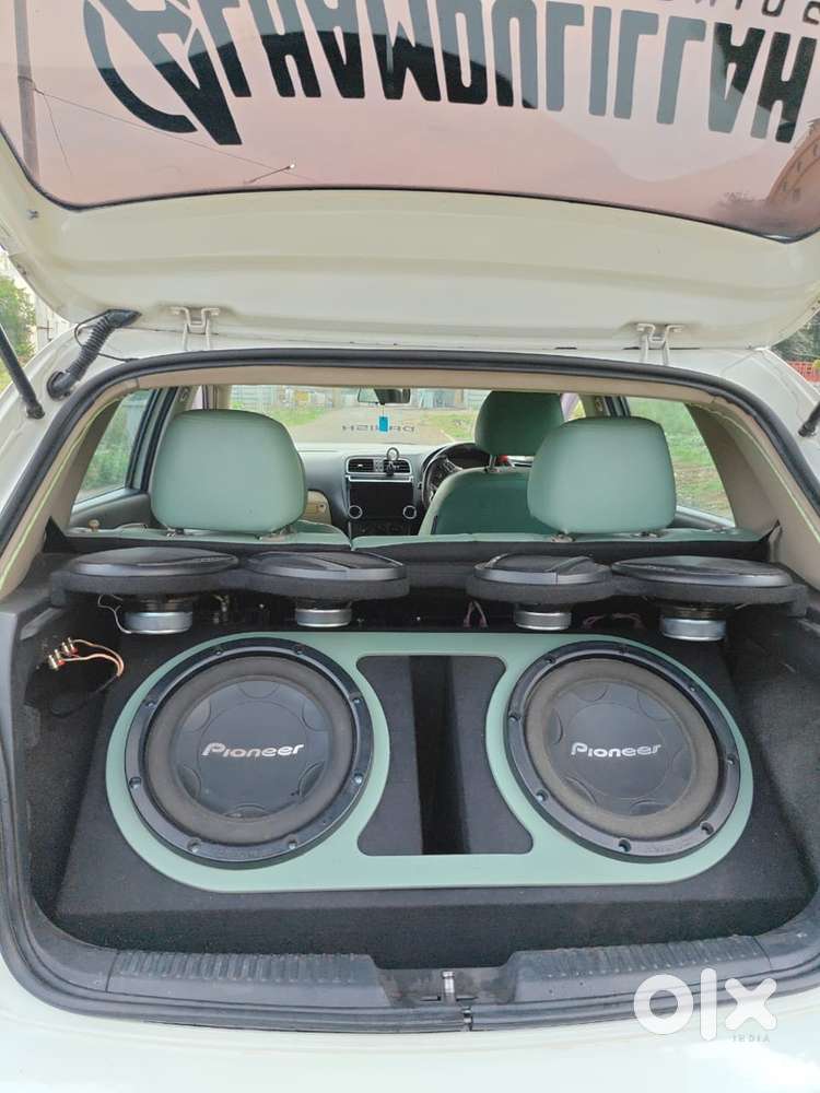 Volkswagen Polo Petrol Manual 2011