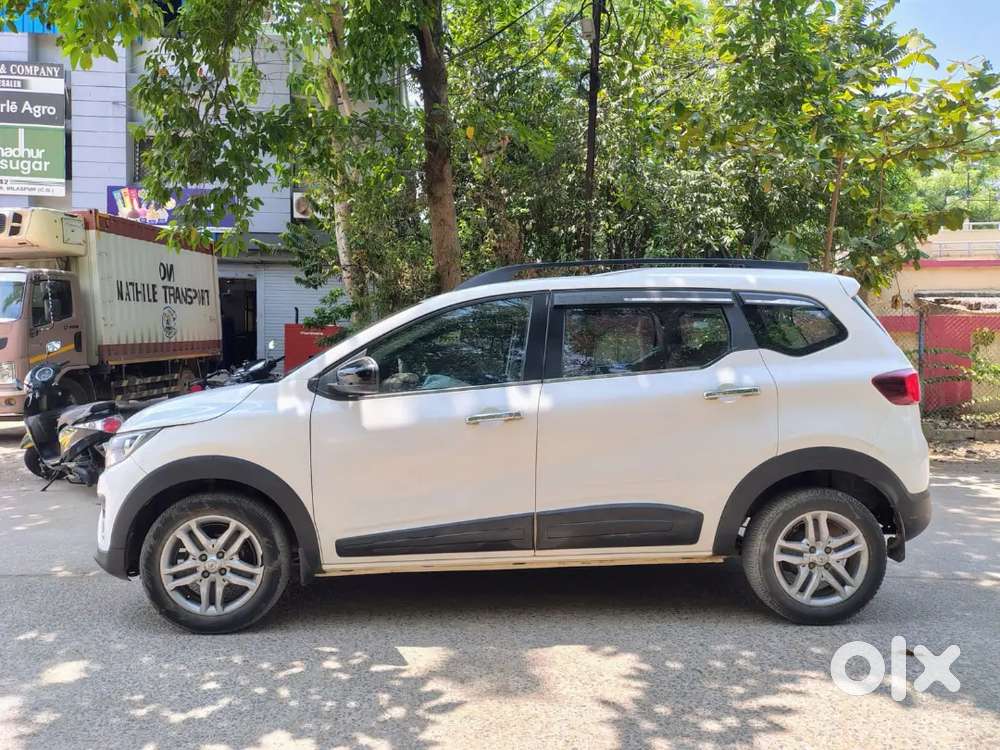 Renult Triber Top Model Well Maintain Car