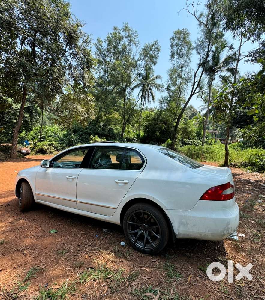 Skoda Superb Automatic 2010 Model