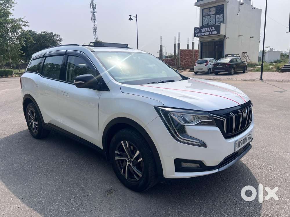 Mahindra Xuv700 2.2 Ax 5 Diesel At Str, 2022, Diesel