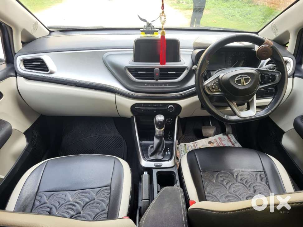 Tata Altroz Xz Plus (s), 2023, Petrol