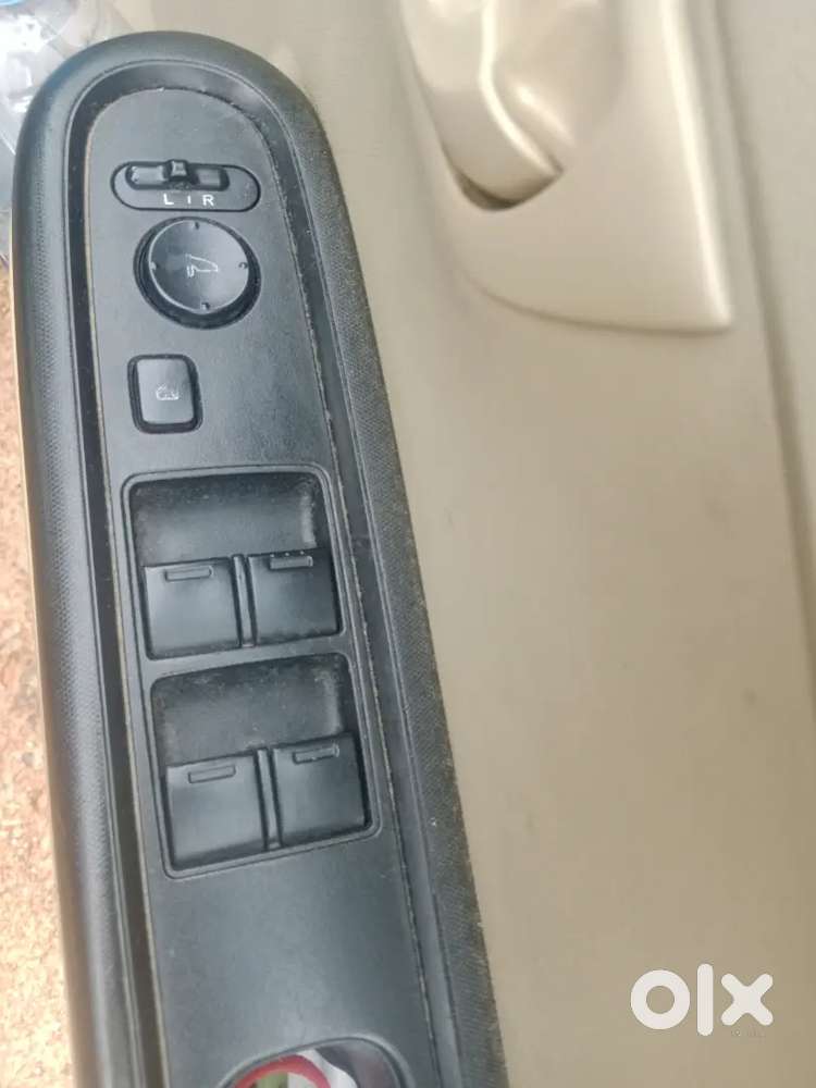 Honda Mobilio 7 Seater Xl Full Option Showroom Condition New Test
