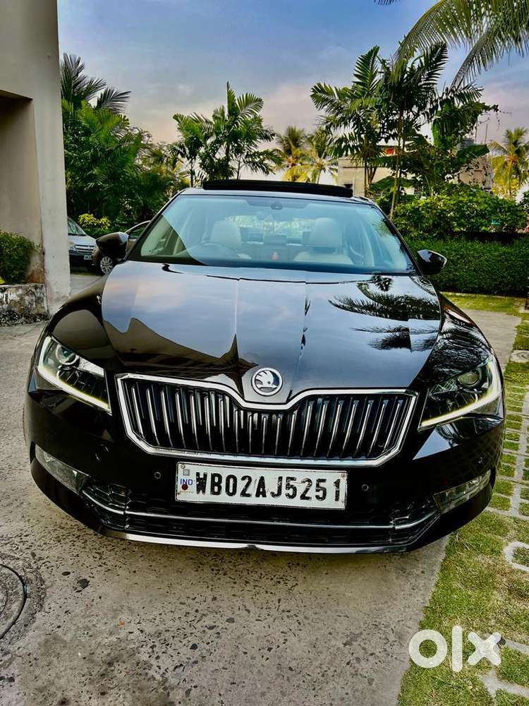 Skoda Superb Petrol Automatic 2016-2019 Pristine Condition