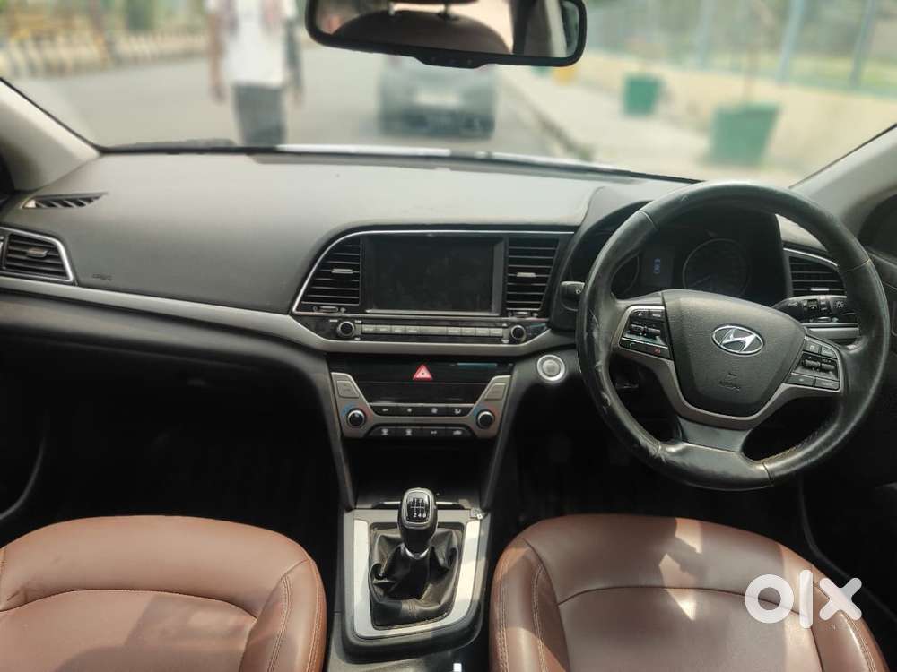 Hyundai Elantra 1.8 Sx Mt, 2018, Petrol