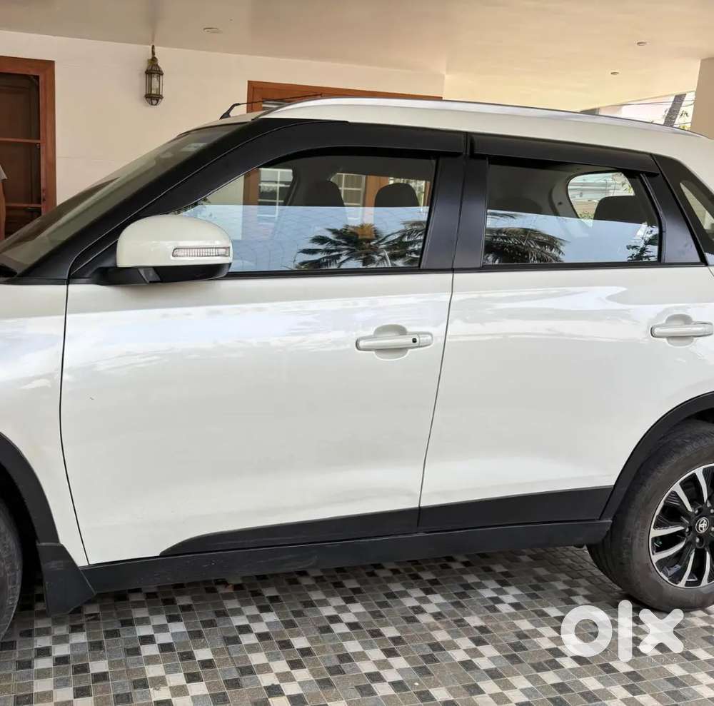 Urban Cruiser Premium Varient Automatic Company Service No Replacement