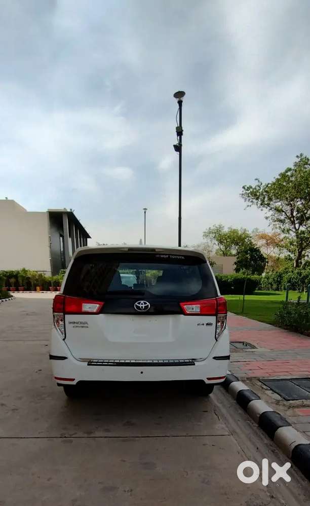 Toyota Innova Crysta 2021.bs6