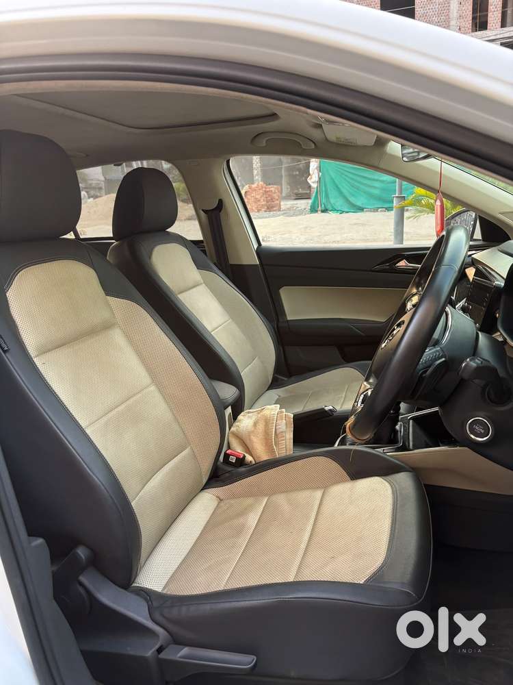 Skoda Slavia 1.0 Tsi Style At, 2023, Petrol