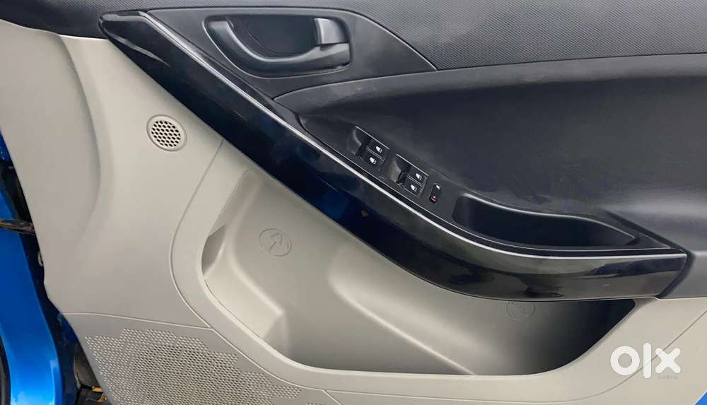 Tata Nexon 1.2 Revotron Xt, 2018, Petrol