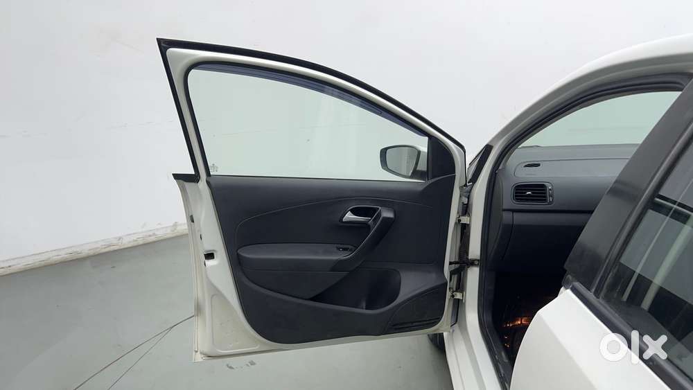 Volkswagen Polo Petrol Comfortline 1.2l, 2016, Petrol