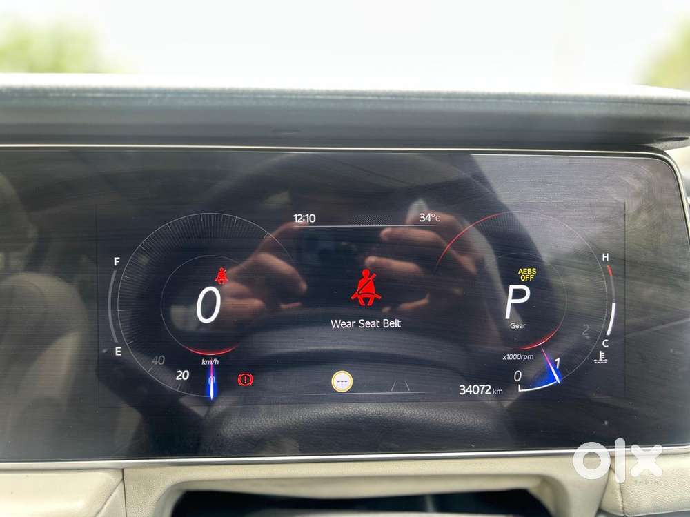 Mahindra Xuv700 2.0 Ax 7 Petrol At Luxury Pack Str, 2025, Petrol