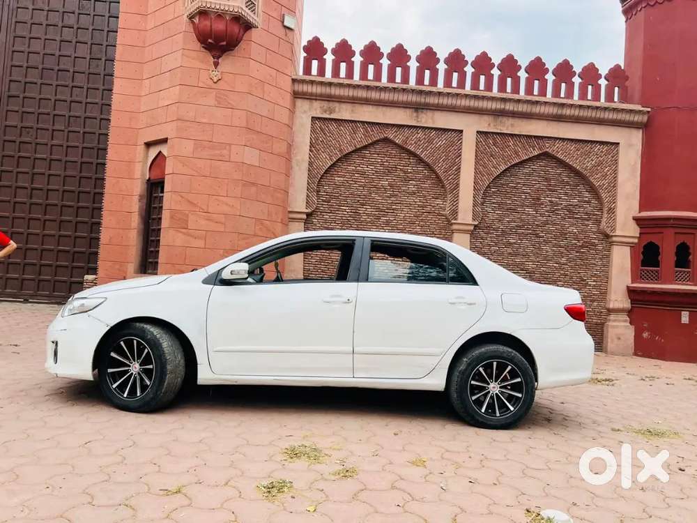 Toyota Corolla Altis 2012 Diesel 120000 Km Driven