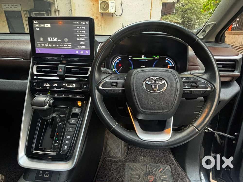 Toyota Innova Hycross 2.0 Zx (o) Hybrid 7 Str, 2023, Petrol