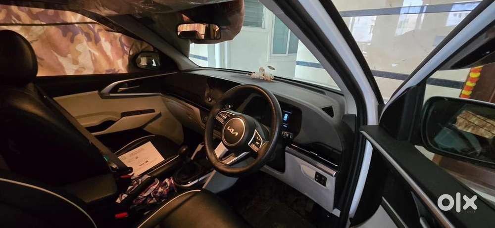 Kia Carens 2023 Petrol Good Condition