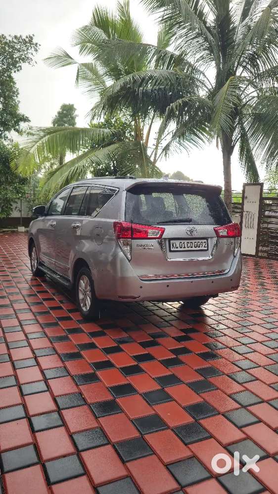 Toyota Innova Crysta Original Kerala 2017 Showroom Service