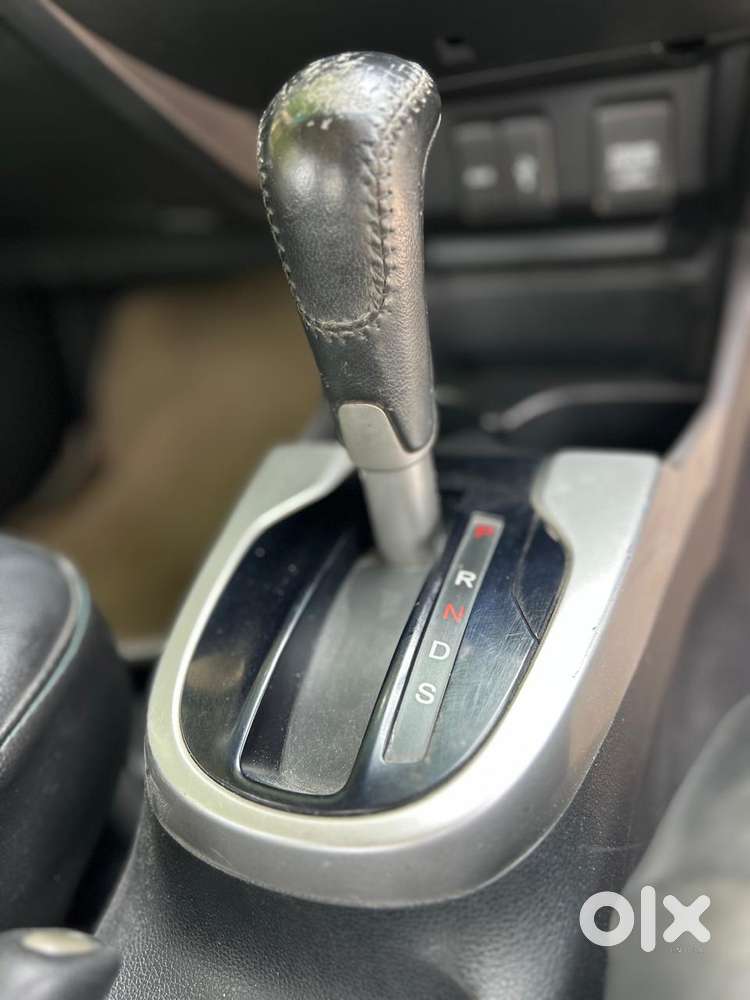 Honda Jazz V Automatic, 2016, Petrol
