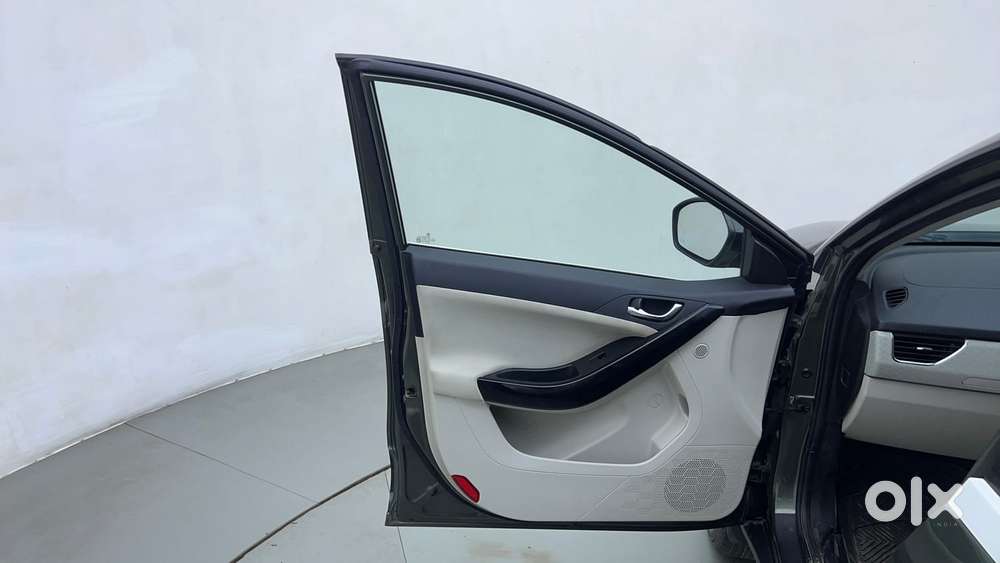 Tata Nexon 1.2 Revotron Xza Plus, 2022, Petrol
