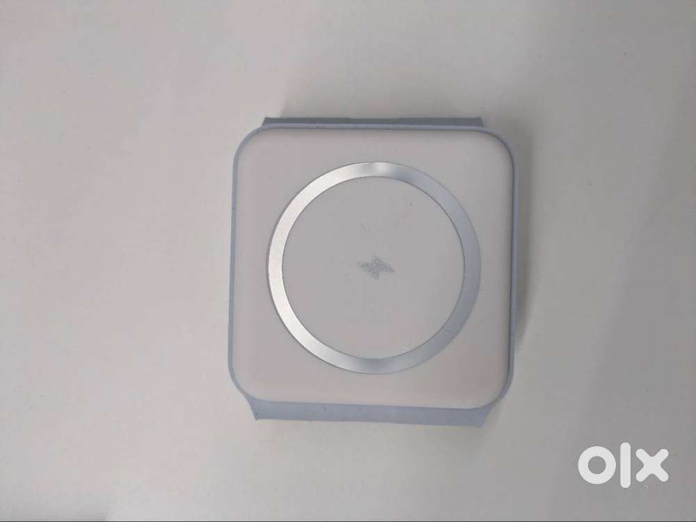 Wireless power bank